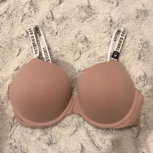 Victoria’s Secret T-Shirt Push-Up Bra 36D